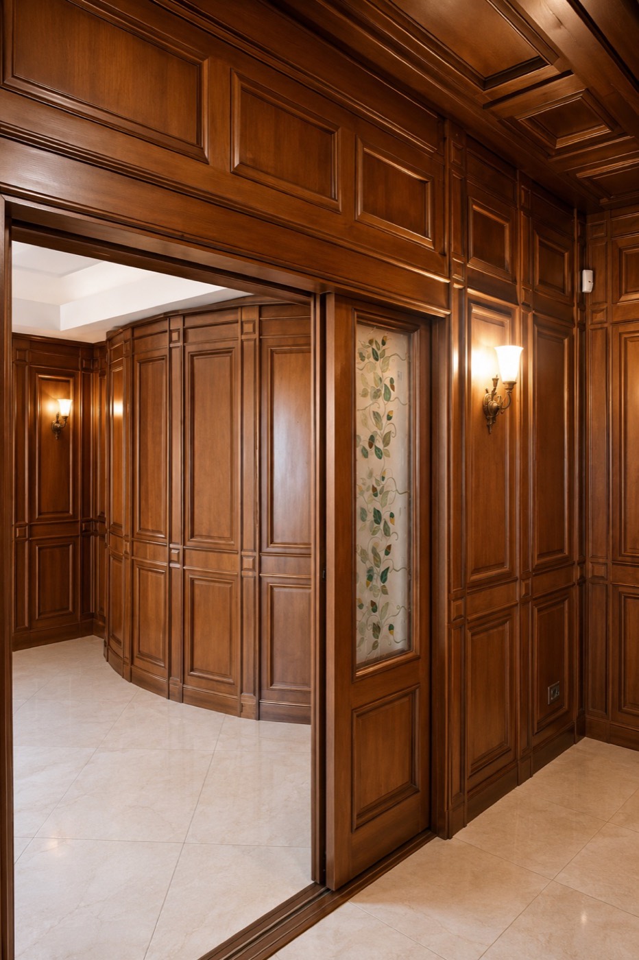 Boiserie in noce